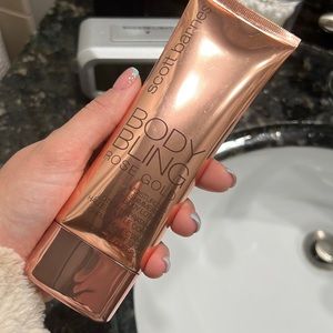 Scott Barnes body bling Rosegold